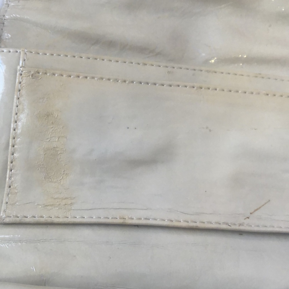 Guess Wallet - Picture 8 of 9
